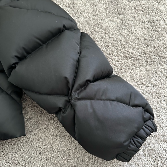 *Authentic* Prada Re-Nylon Gabardine Cropped Down Jacket - Picture 7 of 12